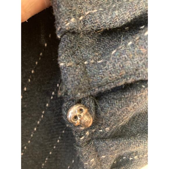 JAG -Wool Pinstripe Embroidered Top - Skull button detail - Sz M - Picture 6 of 6